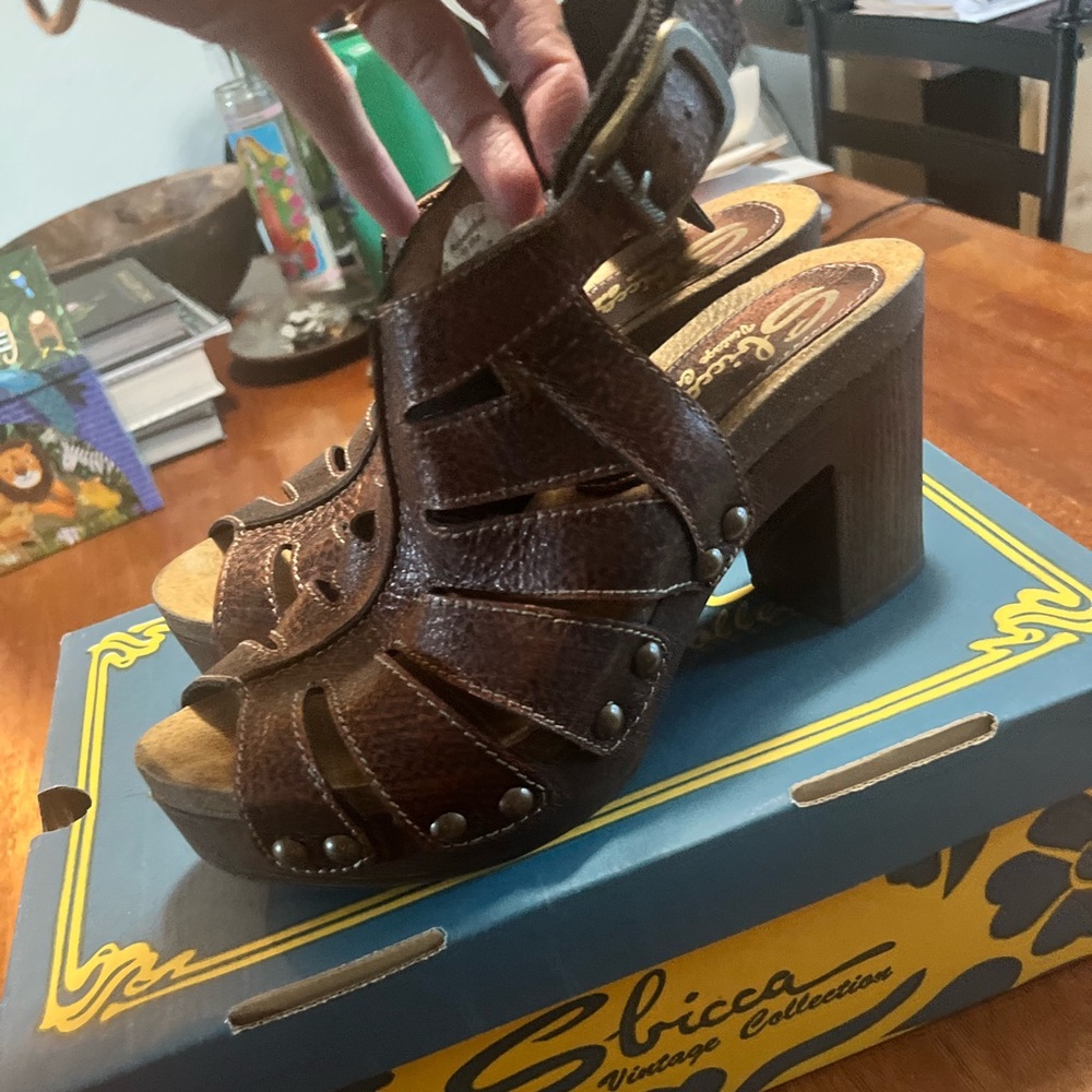 Sbicca Vintage Collection platform heels